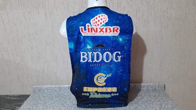 Colete esportivo personalizado produzido pela Estampas em Camisetas